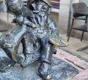 Mit Chianti und Pizza.