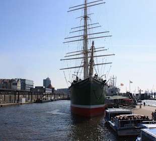 Blick auf das Segelschiff