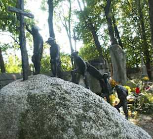 Stare, zabytkowe nagrobki