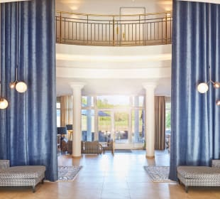 Lobby Steigenberger Hotel Treudelberg