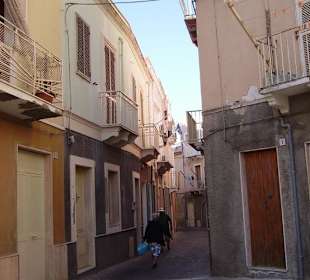 Caratteristiche stradine del paese