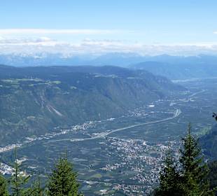 Blick nach Meran (Kurstadt)