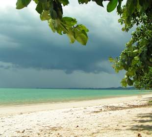 Mit dem Shuttle ging es zum White Sand Beach