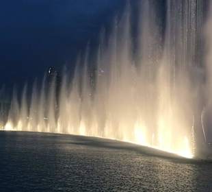 Wasserfontänen Dubai Mall