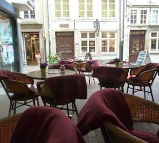 Terrasse vor dem Cafe