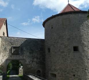 Unterwegs in der Ruine von Burg Neuhaus