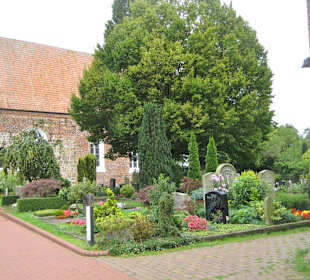 St.-Johannes / alter Friedhof