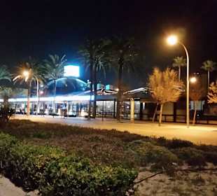 Strandpromenade am Abend im März 17