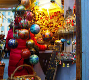 Weihnachtsartikel tolle Kugeln