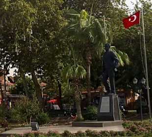 Atatürk Denkmal in Side