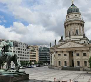 Blick zum Deutschen Dom auf dem Gendarmenmarkt