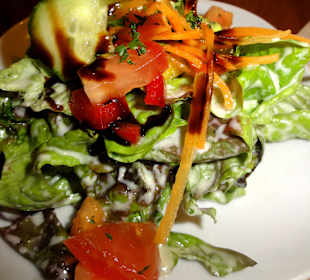 Frischer Beilagensalat