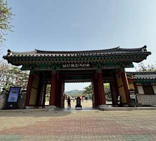 Namsangol Hanok Village