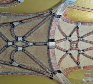 Gewölbedecke der Bahnhofshalle