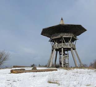 Eggegebirge mit Eggeturm bei Sandebeck