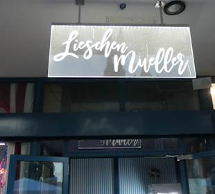 Am Abend bei Lieschen Mueller im Parterre