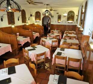 Blick in die Gasträume der Pizzeria Bella Napoli