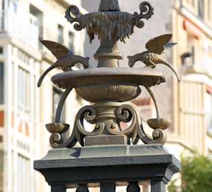 Filigran gearbeitet