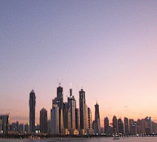 Skyline von der Palmeninsel aus betrachtet