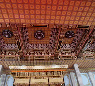 Sklepienie w głównym budynku