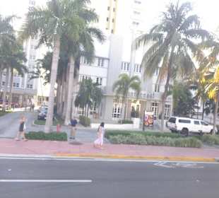 Blick auf die Collins Avenue