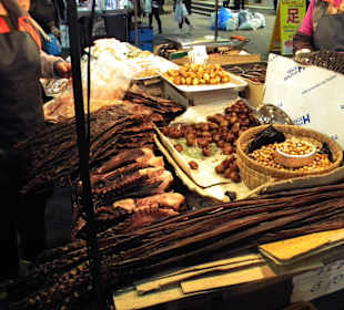 Food in Myeongdong Quarter