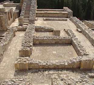 Knossos.