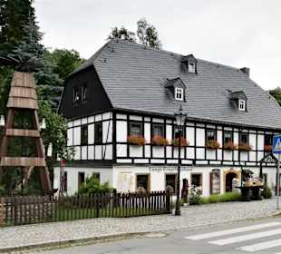 Erzgebirgskunst gleich neben den Museum