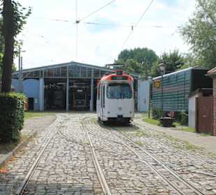 Blick auf das große Bahndepot