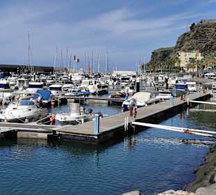 Yachthafen Calheta