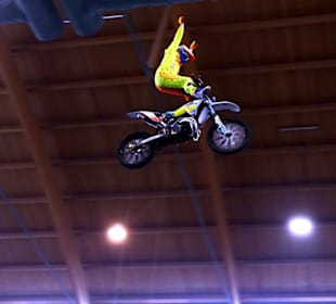 Action FMX-Jump