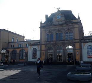 Historischer Hauptbahnhof gegenüber Saalbau