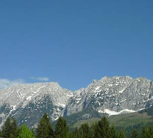 Blick auf den Grimming (von der Therm aus).