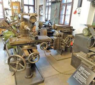 Rundgang durch die Hallen der Gesenkschmiede