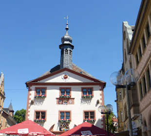 Das Alte Rathaus aus dem Jahr 1577 am Marktplatz