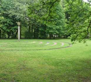 Ausstellung „Die Menschen“ von Hilde Würtheim