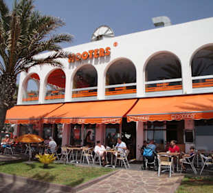 Hooters Playa de las Americas