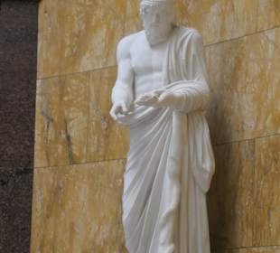 Wiesbaden: im Foyer vom Kurhaus / Spielbank