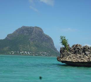 Kristallfelsen vor dem Mount Brabant