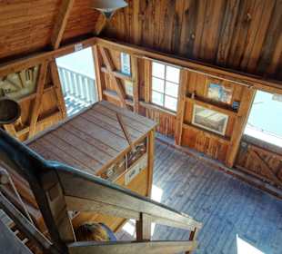 Blick von der Galerie in das Hausschiff