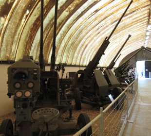 Auf dem Gelände des Militärmuseums Lesany