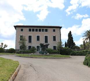 Villa March