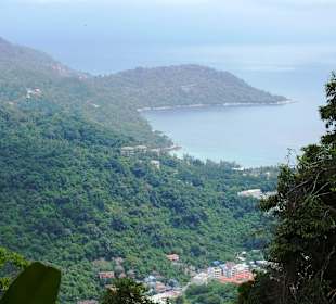 Blick am Aufgang zur Statue