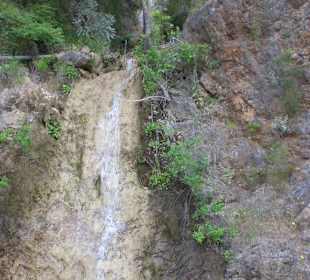 Dieses Wasser geht zum Staudamm