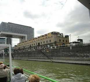 Große Kölner Hafenrundfahrt