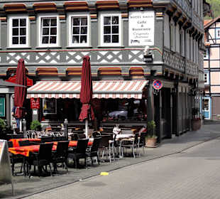 Terrassenplätze vor dem Restaurant