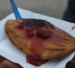 Jarmark Bożonarodzeniowy na Rynku - oscypek