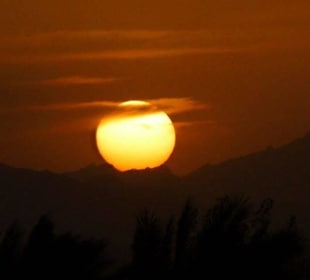 Wenn die Sonne unter geht in Hurghada...