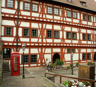 Rathaus an der Stadtmauer