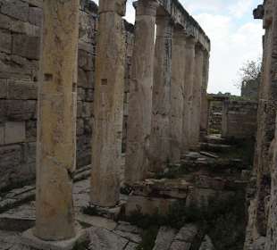 Ruiny starożytnego miasta Hierapolis 